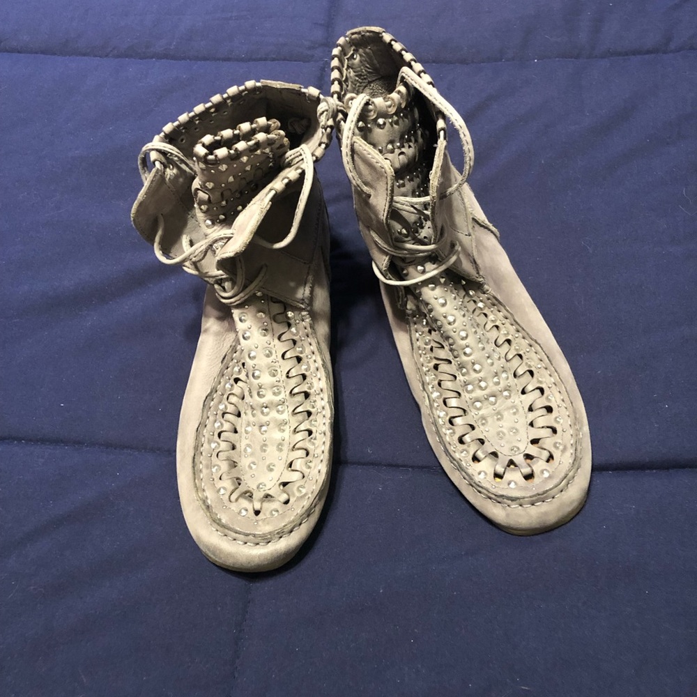 Sam Edelman Studded Soft Ankle Shoes. Women's. Size 9.5.